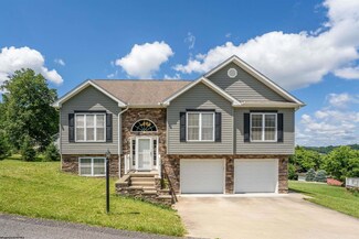 104 Granite Dr, Morgantown, WV 26508
