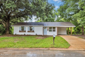6544 Columbus Cir, Ocean Springs, MS 39564