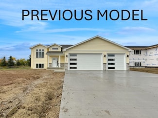 332 7th Ave SW, Surrey, ND 58785