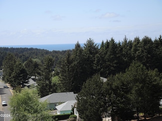 1851 SE Oar Dr, Lincoln City, OR 97367