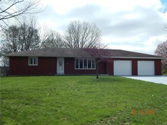 938 Diane Ct, Red Bud, IL 62278