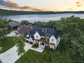 273 Secret Ln, Branson West, MO 65737