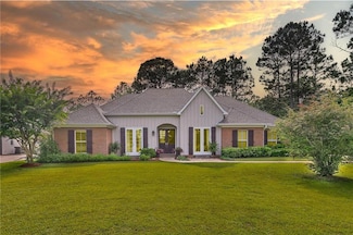 8900 Bay Point Dr, Elberta, AL 36530