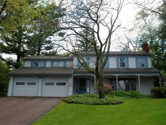 54 Summit Ridge, Burlington, VT 05401