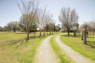 16 Baldwin Ln, Green Pond, SC 29446