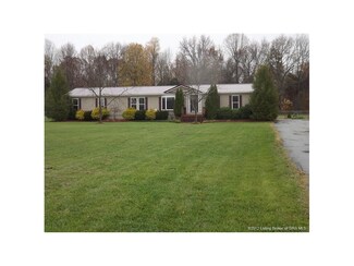 9816 Zollman Rd, Marysville, IN 47141