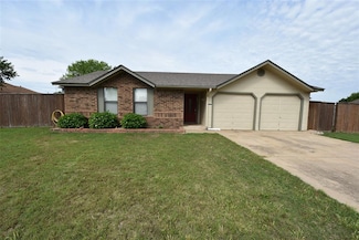 2004 Sierra St, Norman, OK 73071