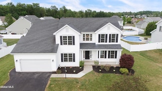 121 Bridle Path, Selkirk, NY 12158