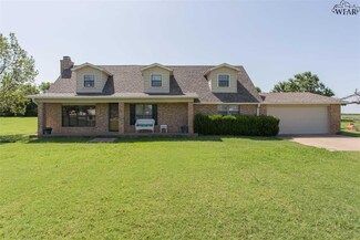 405 E Benton St, Petrolia, TX 76377