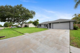 2431 SE Shell Ave, Port Saint Lucie, FL 34952