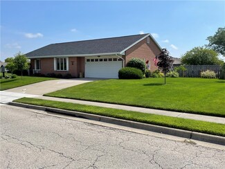 609 Westview Dr, Piqua, OH 45356