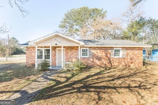 206 Chuck Cir, Warner Robins, GA 31093