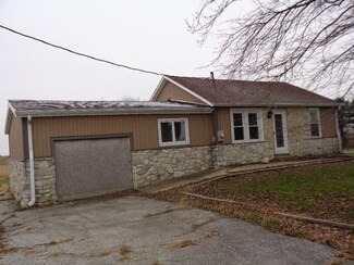 7952 E Division Line Rd, Flora, IN 46929