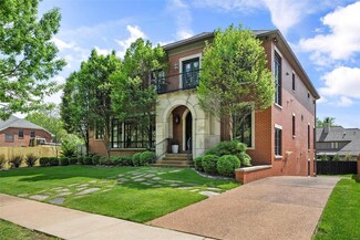 323 N Forsyth Blvd, Saint Louis, MO 63105