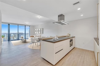 1000 Brickell Plaza Unit 3108, Miami, FL 33131
