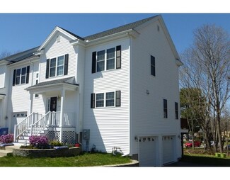 5 Blue Jay Cir Unit 2, Wakefield, MA 01880