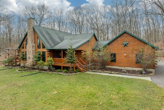1212 Acacia Dr, Hawley, PA 18428