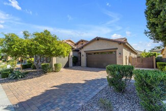 833 E Horseshoe Place, Chandler, AZ 85249