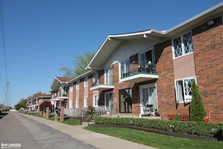 54679 Shelby Rd Unit 31, Shelby Township, MI 48316