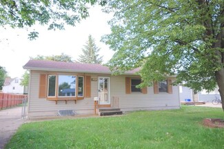 2213 Warford St, Perry, IA 50220