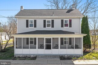 22 Lincoln Ave, Berryville, VA 22611