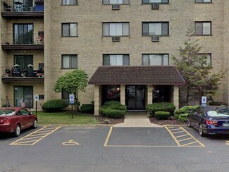 7231 Wolf Rd Unit 206C, Indian Head Park, IL 60525