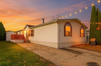 1332 Aspen St, Columbus, MI 48063