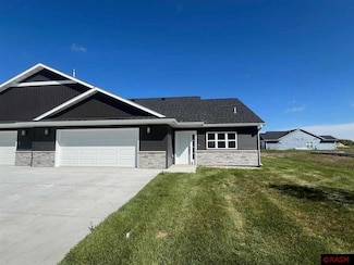 106 Connie Ln Unit 106 Connie Lane E, Eagle Lake, MN 56024