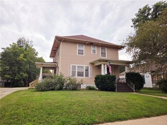 407 W Adams St, Pittsburg, KS 66762
