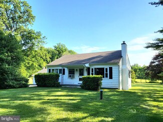 3167 N Sugan Rd, New Hope, PA 18938