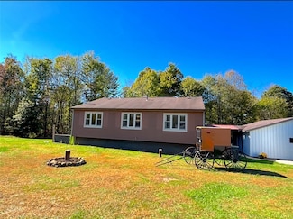 1568 Pulaski Mercer Rd, Mercer, PA 16137