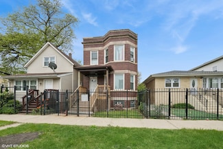 718 N Avers Ave, Chicago, IL 60624