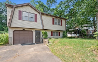 212 Rockwell Ave, Bristol, CT 06010