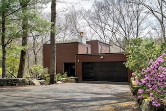 26 Dewey Rd, Lexington, MA 02420