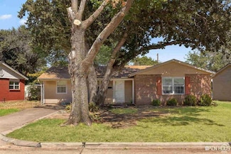 4616 Tradewinds Rd, Wichita Falls, TX 76310