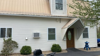 190 Butrick Rd, Ferndale, NY 12734