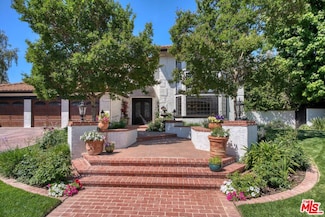 29340 Castlehill Dr, Agoura Hills, CA 91301