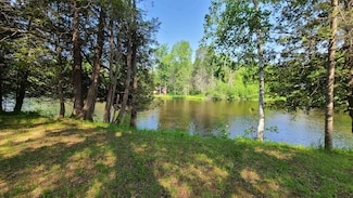 9570 Pine Bend Ln, Gillett, WI 54124