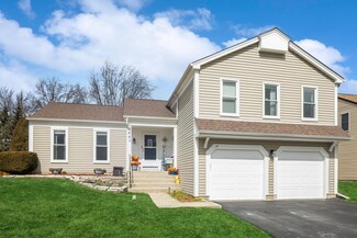 844 Burning Trail, Carol Stream, IL 60188