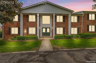 2375 Mulberry Square Unit 69, Bloomfield Hills, MI 48302