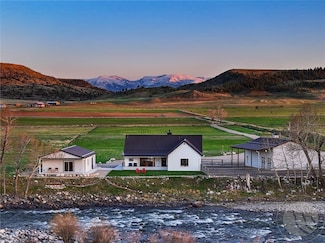 1 Cabin Ln, Absarokee, MT 59001