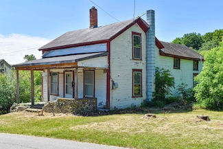 71 Maple St, Brandon, VT 05733