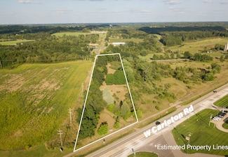 3911 W Carleton Rd, Hillsdale, MI 49242