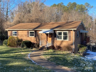 3262 Wilson Heights Dr, Hildebran, NC 28637