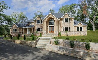 575 Kings Hwy E, Atlantic Highlands, NJ 07716