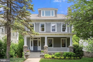 2811 35th St NW, Washington, DC 20007