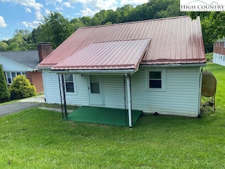 605 N Jefferson Ave, West Jefferson, NC 28694