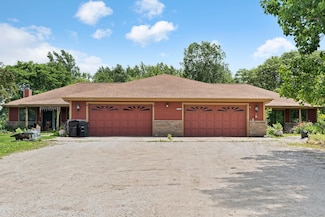 21337 Northcape St, Union Grove, WI 53182