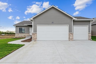 2135 E Cedar Tree Cir, Park City, KS 67219