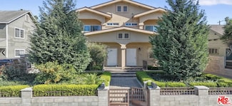 2020 Hillcrest Dr, Los Angeles, CA 90016